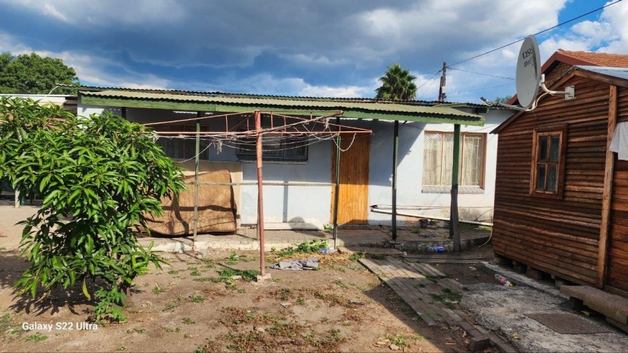 5 Bedroom Property for Sale in Oos Einde North West